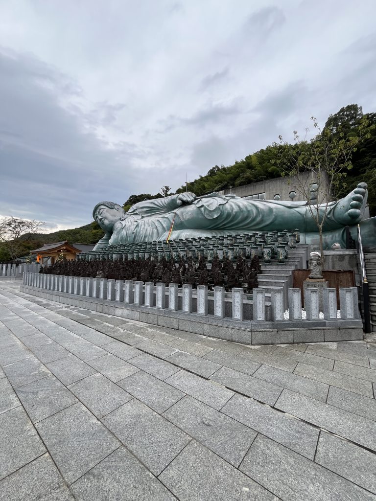 Grand Bouddha couché en bronze du Nanzo-in, Kyushu, Japon