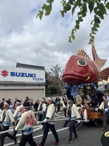 Chars traditionnels du festival de Karatsu Kunchi près de Fukuoka